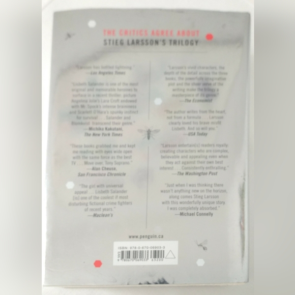 The Girl Who Kicked the Hornet's Nest hardcover - Picture 5 of 6